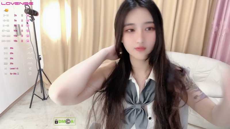 stripchat极品尤物女神主播 qing_qq 8-10月21部合集 [21V/10.2G]